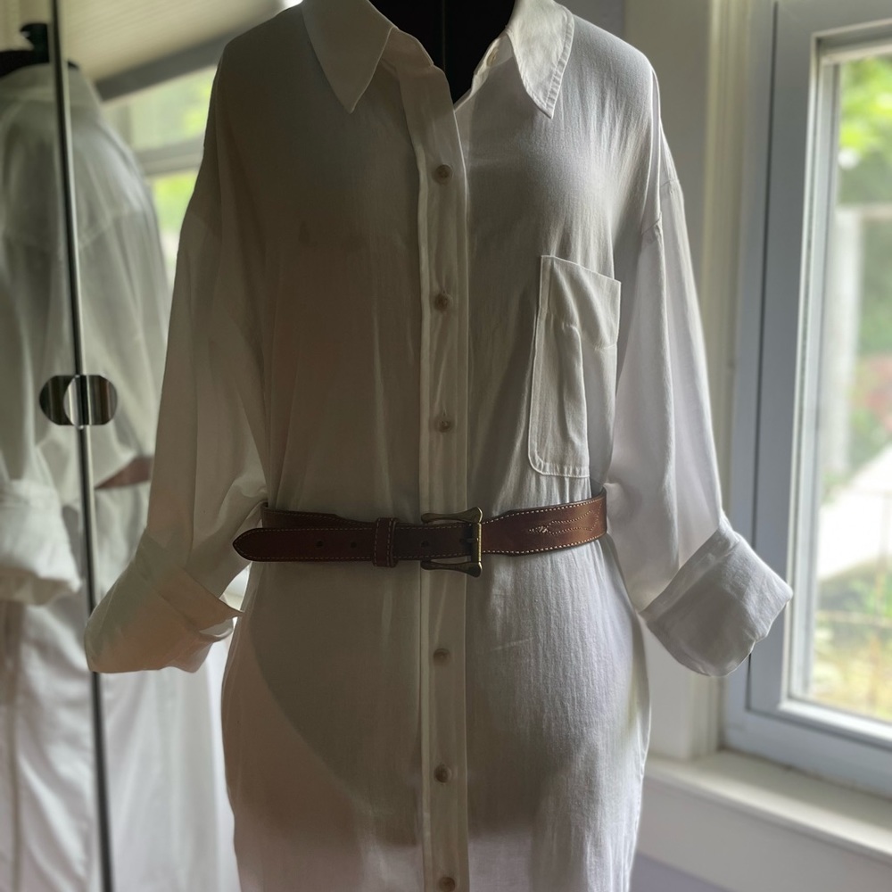 Vintage County Seat made in Italy Western brown leather belt with brass buckle.